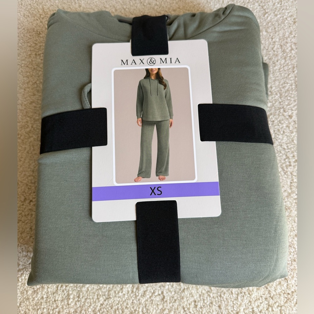 NWT Max & Mia 2 Piece Hoodie Set